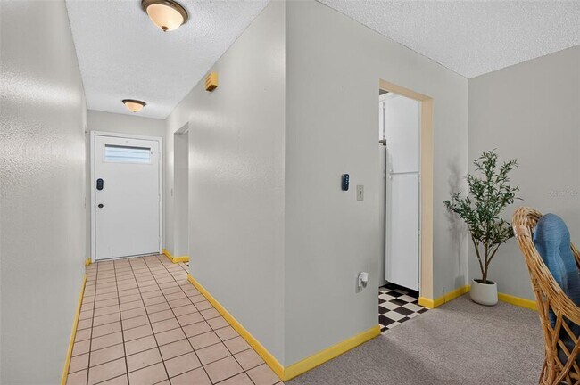 Building Photo - 2850 59th St S