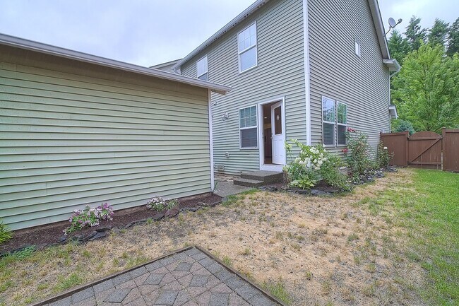 Building Photo - 3Bd/2.5Ba Snoqualmie Home