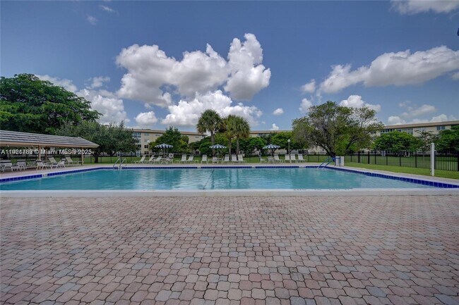 Building Photo - 1604 Abaco Dr