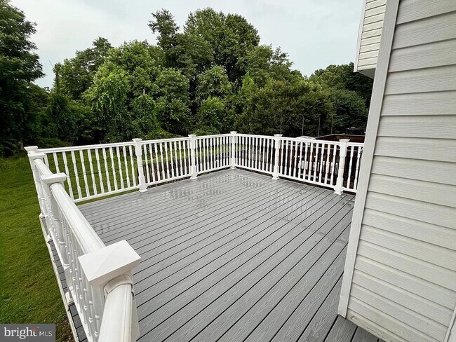Building Photo - 439 Amelanchier Ct