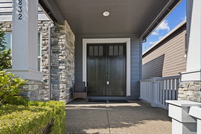 Building Photo - 5832 NW Bannister Dr