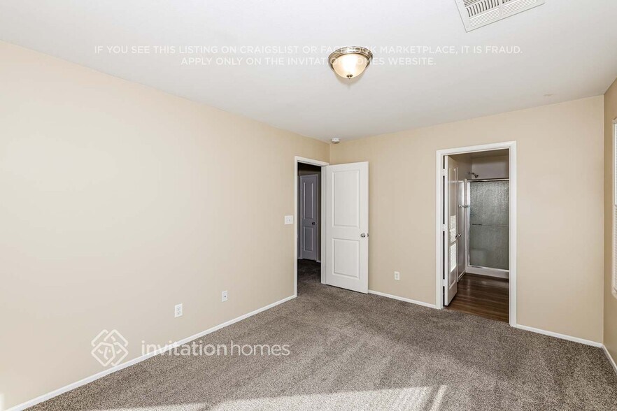 Building Photo - 9331 Wild Lariat Ave