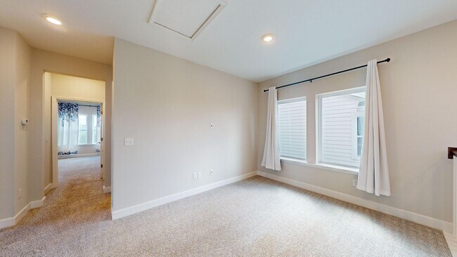 Building Photo - Stunning 3 bedroom home for rent in Shearw...