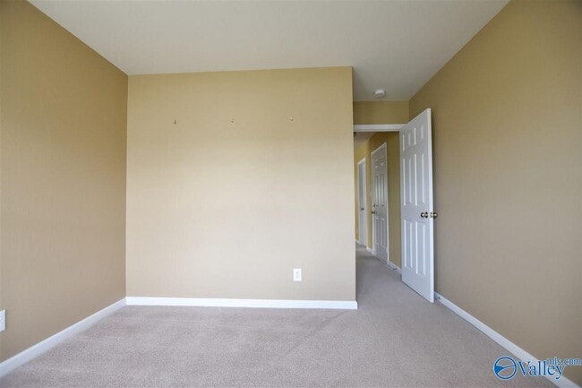 Building Photo - 15395 Mill Valley Dr