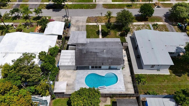 Building Photo - 840 NW 170th Terrace