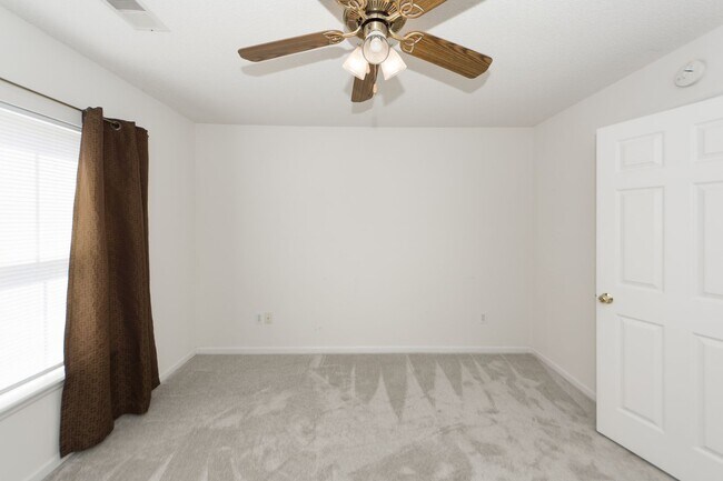 Building Photo - 3 Bedroom 3 Bath Single Family Home in Bridges of Summerville - Summerville