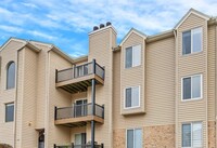 Building Photo - 2403 Sandalwood Creek Ct