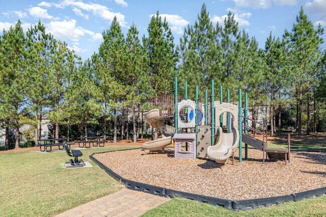 Building Photo - 4860 Pepper Dr