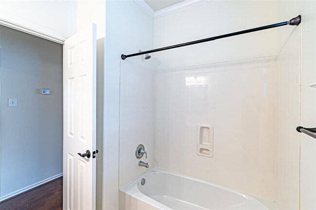 Building Photo - 17911 Serene Shore Dr