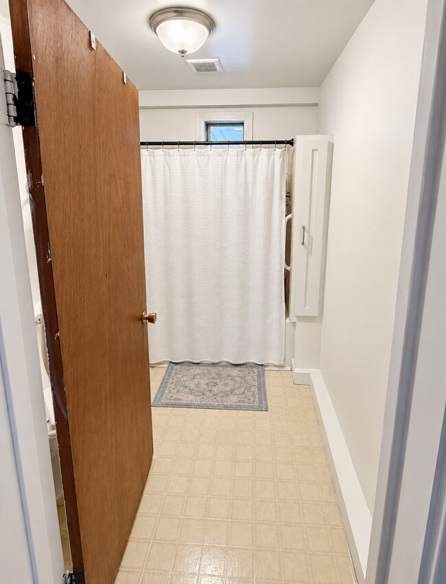 Building Photo - 1040 W 1100 N