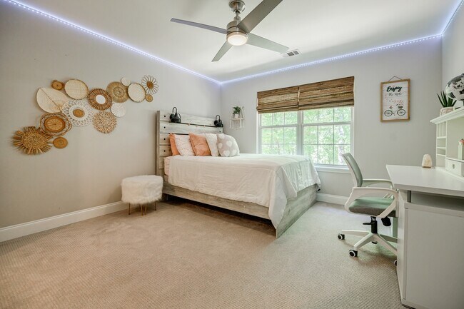 Building Photo - 2105 Brookridge Ter