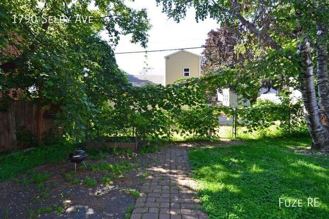 Building Photo - 1790 Selby Ave
