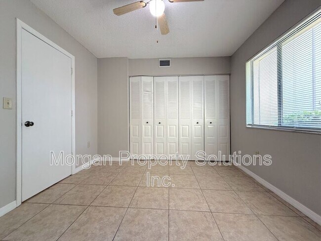 Building Photo - 3284 S Semoran Blvd