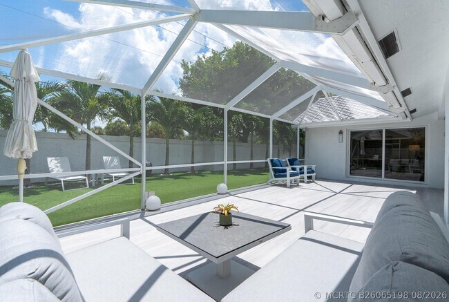Building Photo - 23246 L'Ermitage Cir