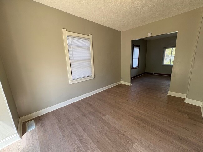 Building Photo - 1489 Berdan Ave