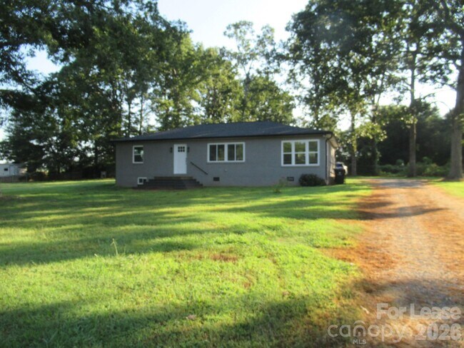 Building Photo - 2378 Reepsville Rd