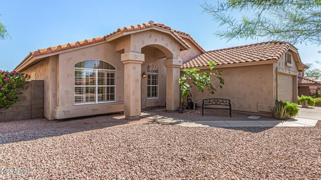 Building Photo - 1249 E Villa Maria Dr