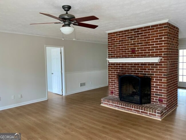 Building Photo - 764 Hemphill Rd