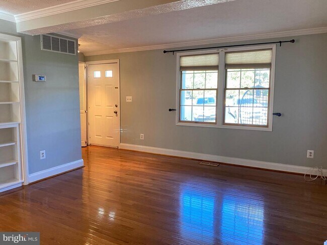 Building Photo - 1666 Barnstead Dr