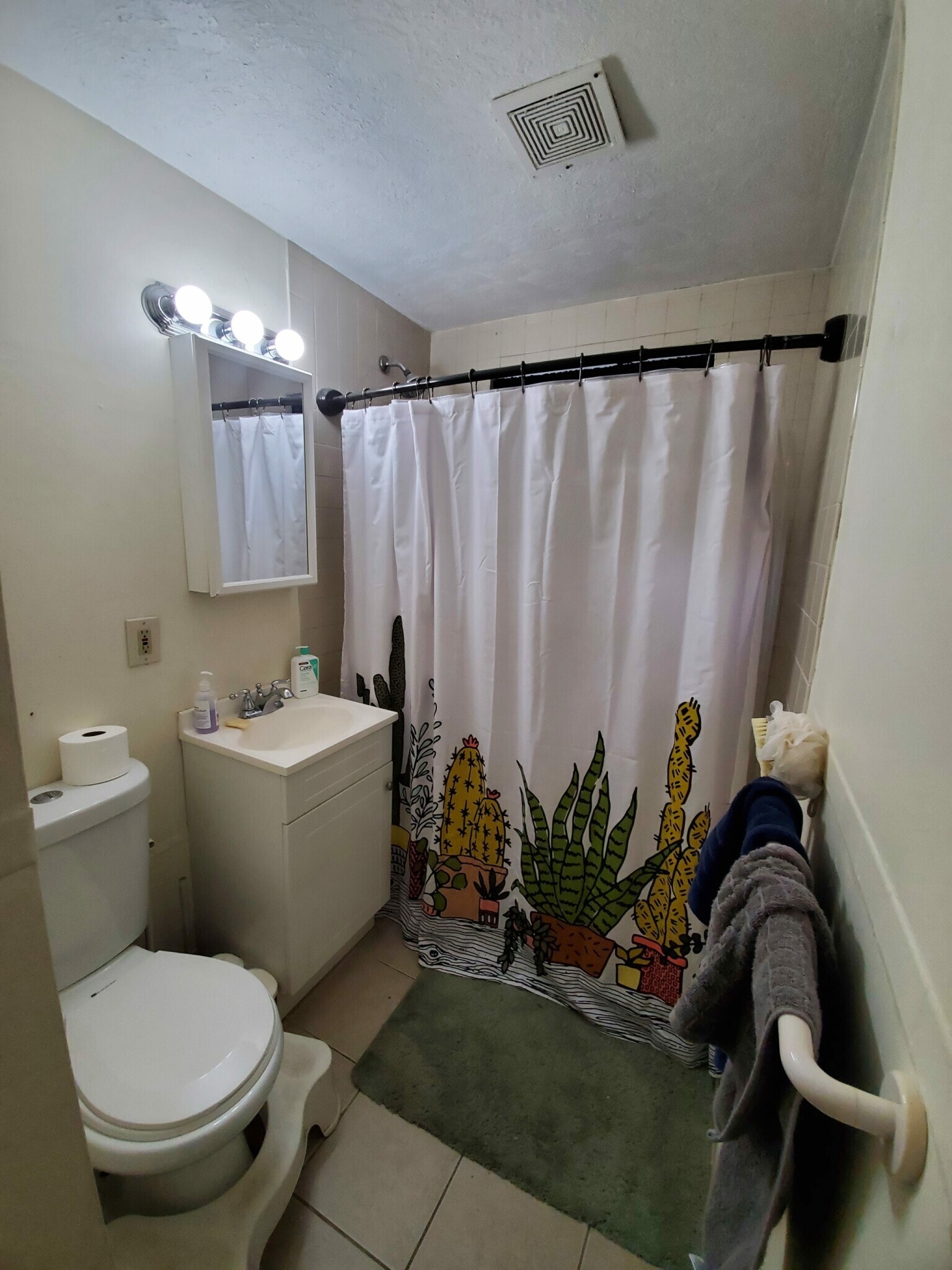 Building Photo - 17 Bay