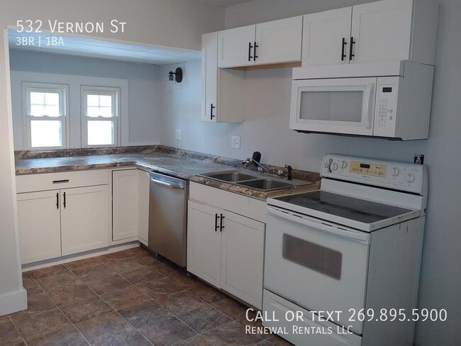 Building Photo - 532 Vernon St