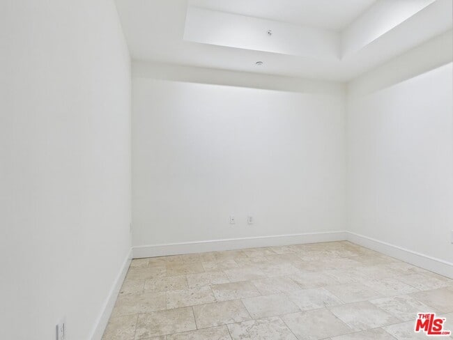 Building Photo - 10700 Wilshire Blvd