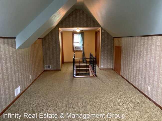 Building Photo - 3 br, 1.5 bath House - 1106 9th Ave SW