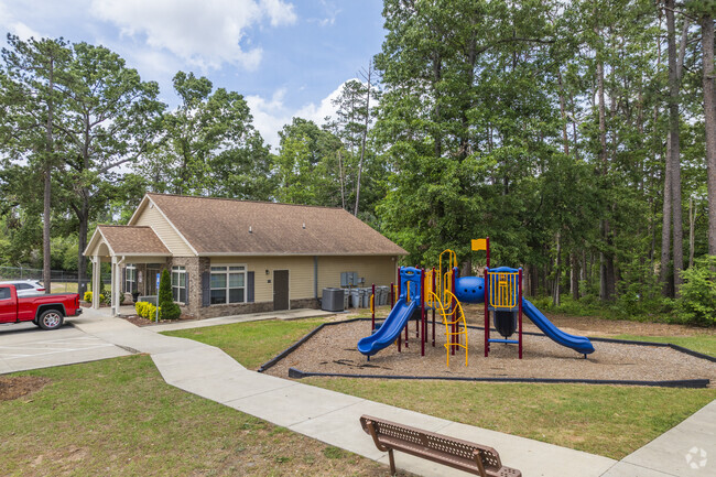 Building Photo - Richmond Villas Apartments