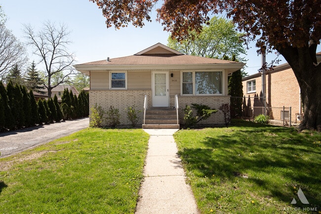 Building Photo - 9416 80th Ct