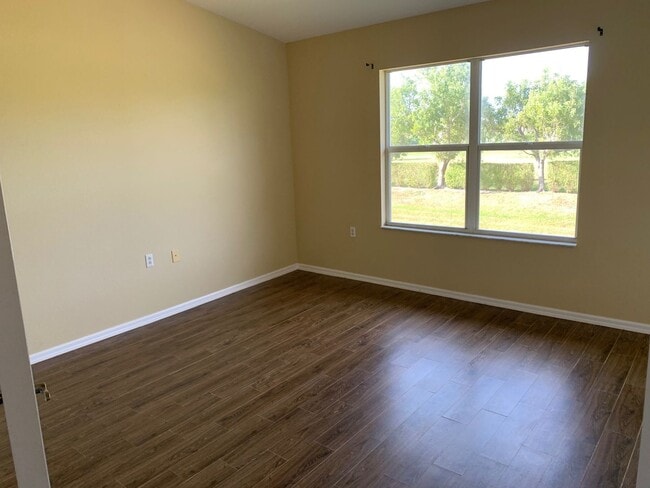 Building Photo - 2 bedroom 2 bath condo in Port of the Islands