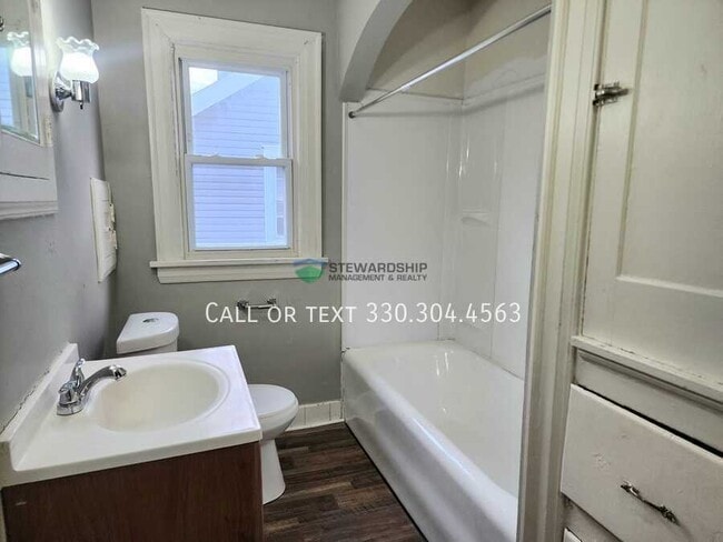 Building Photo - 916-918 Peckham St.-918