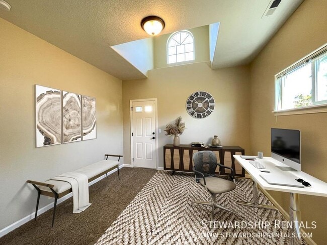 Building Photo - 618 Camden Ln