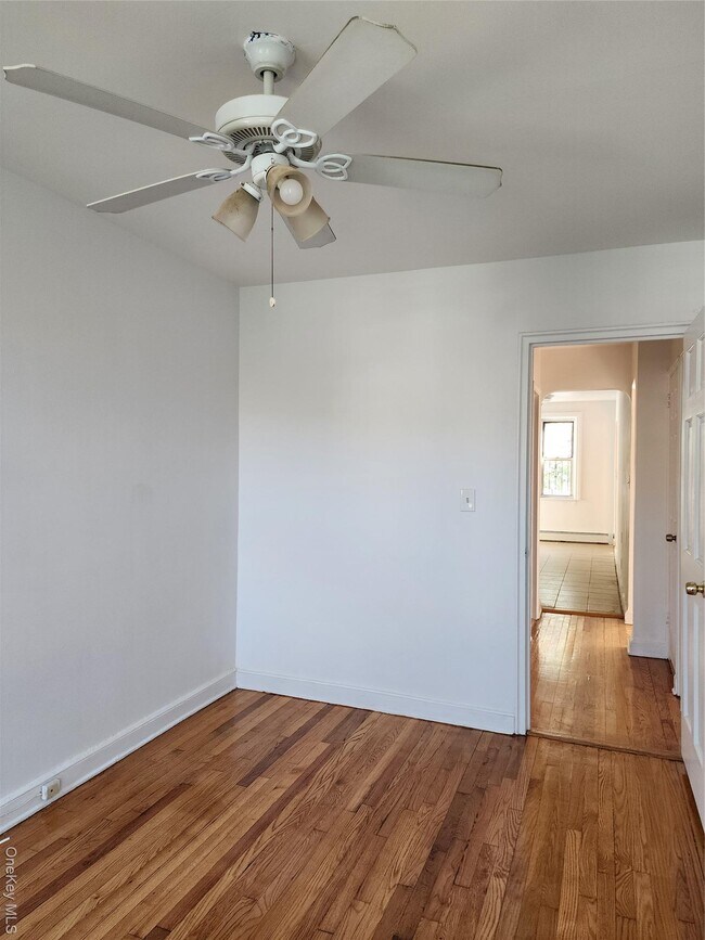 Building Photo - 1609 Colden Ave