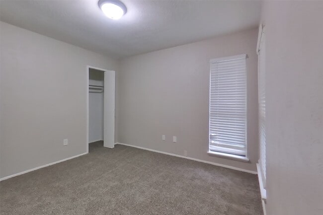 Building Photo - 17503 Nordway Dr