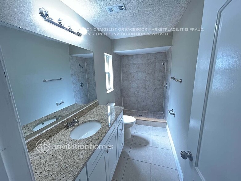 Building Photo - 205 S Kingsway Rd