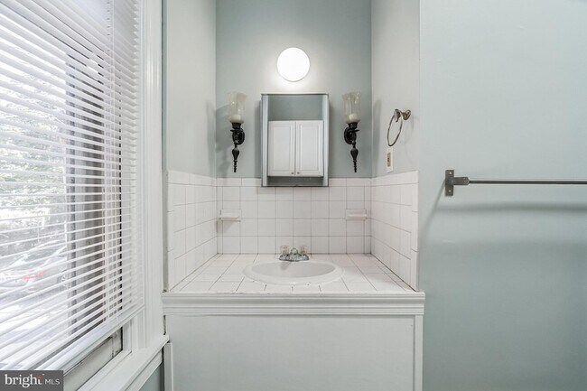 Building Photo - 4373 Cresson St