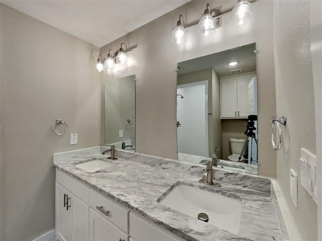 Building Photo - 5517 Van Horn Dr