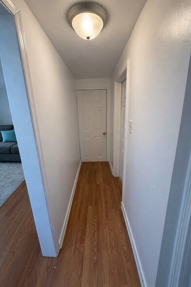 Building Photo - 3933 James St