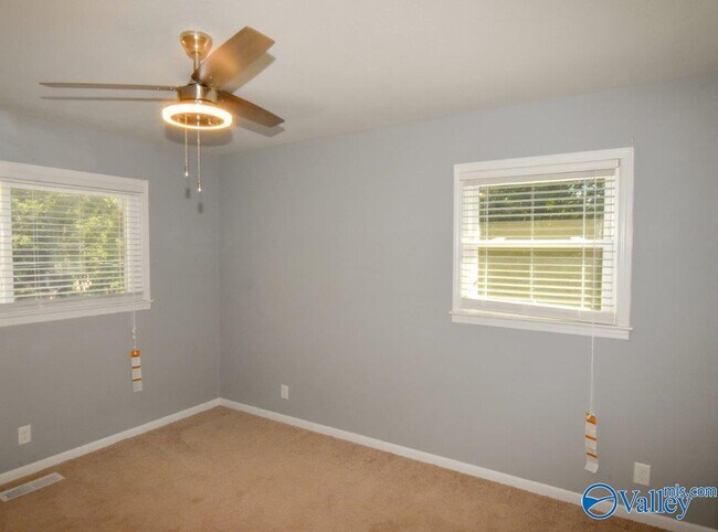 Building Photo - 4624 Daugette Dr NW