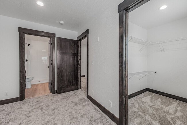 Building Photo - Brand New 3 bed 2.5 townhome