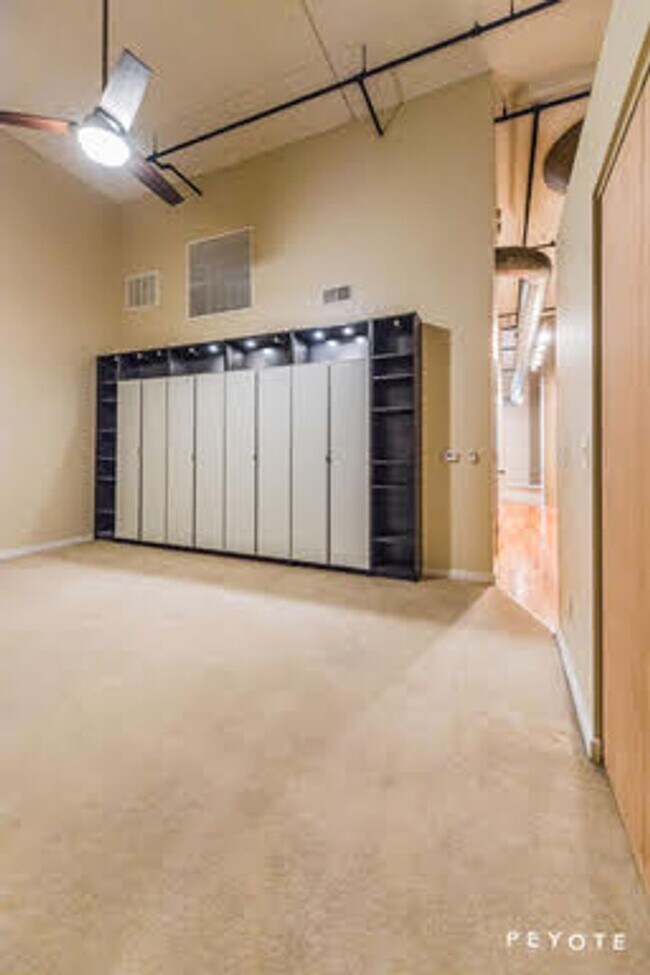 Building Photo - DON'T MISS YOUR CHANCE TO LIVE IN THE CITY...