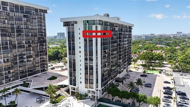 Building Photo - 1915 Brickell Ave