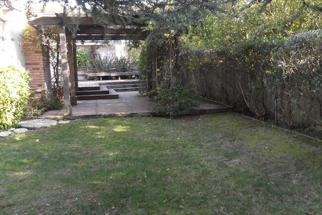 Building Photo - 3863 Campolindo Dr