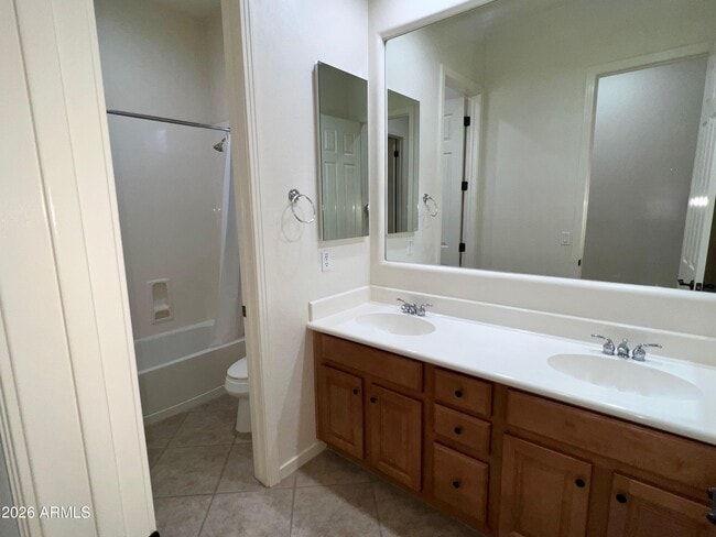 Building Photo - 14313 W Alvarado Dr