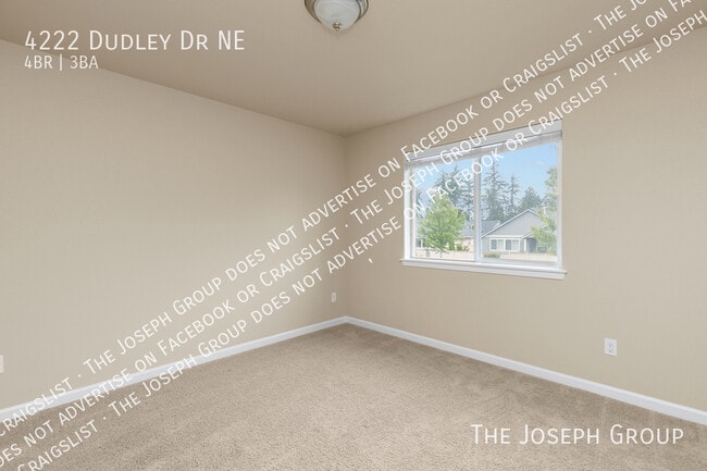 Building Photo - 4222 Dudley Dr NE