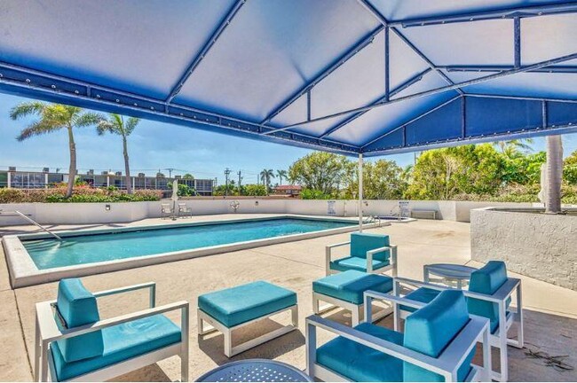 Building Photo - 3901 S Flagler Dr
