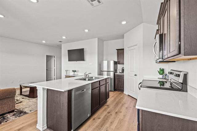 Building Photo - 120 Creek End Dr