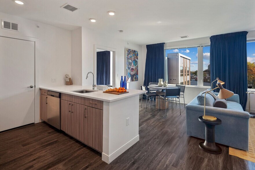 Building Photo - 4 Lucy St