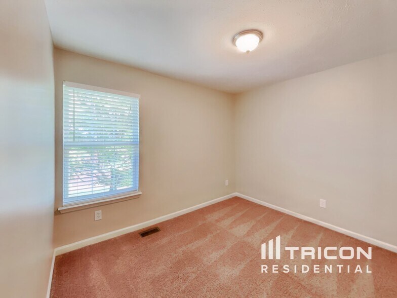 Building Photo - 602 Parrish Wood