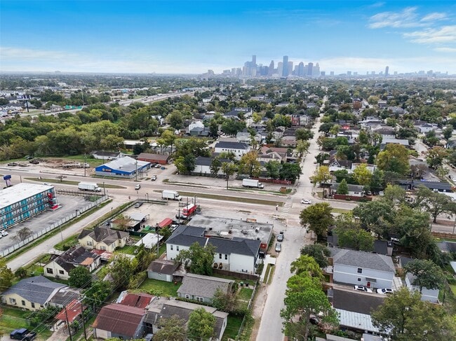 Building Photo - 1408 Enid St